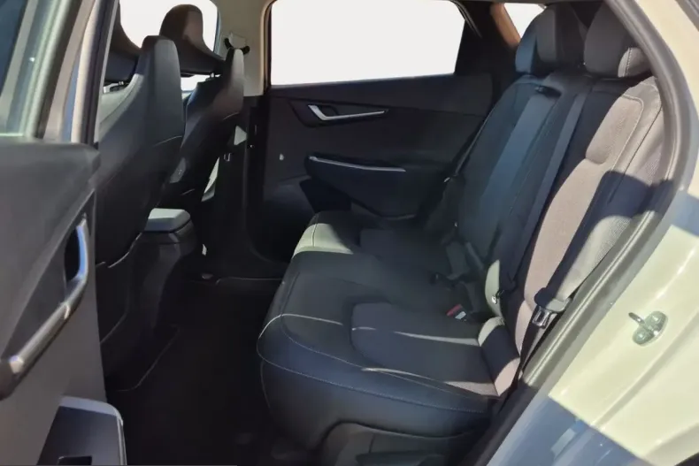 Kia EV6 din 2023 cu 38.800 km - oferta KIA204727 - foto 8