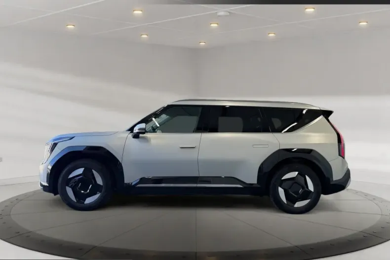 Kia EV9 din 2024 cu 19.390 km - oferta KIA204729 - foto 3