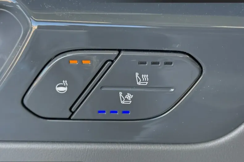 Kia EV9 din 2024 cu 19.390 km - oferta KIA204729 - foto 13