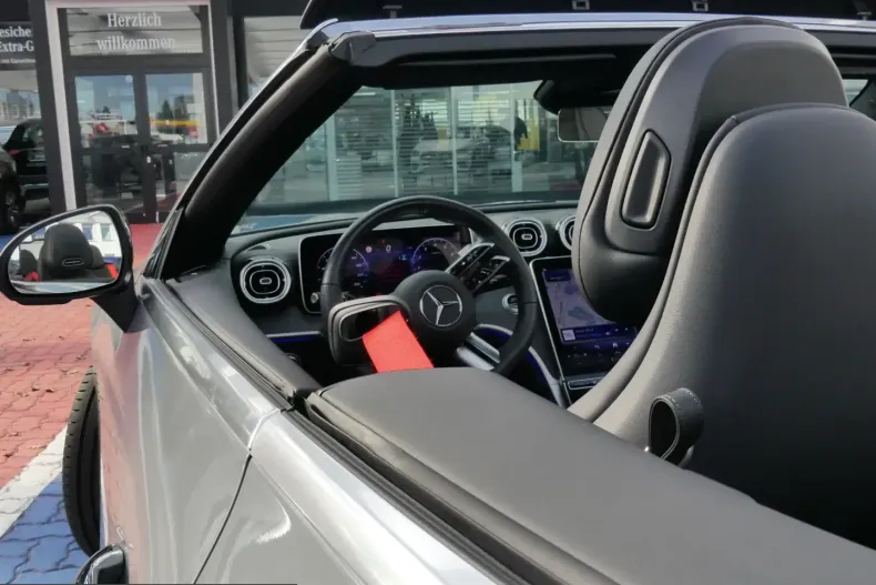 Mercedes-Benz CLE 300 (Clasa CLE) din 2024 cu 17.175 km - oferta MER204747 - foto 21