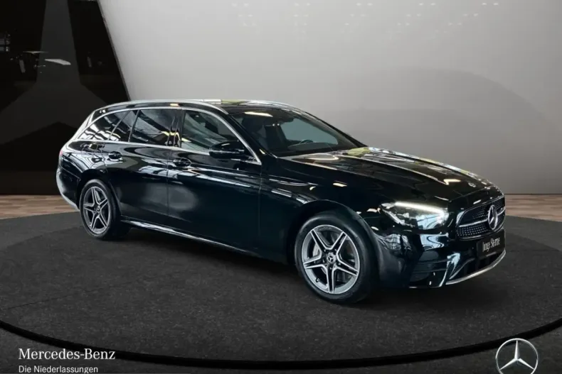 Mercedes-Benz E 300 (Clasa E) din 2022 cu 89.109 km - oferta MER204762 - foto 1