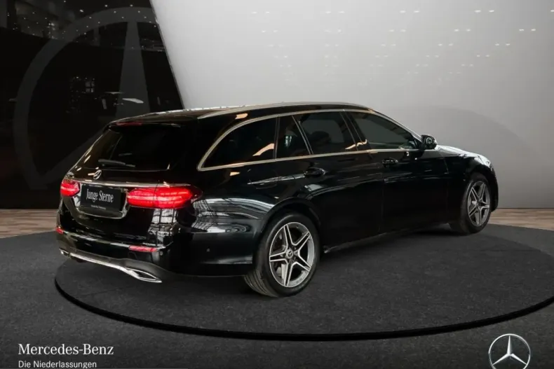 Mercedes-Benz E 300 (Clasa E) din 2022 cu 89.109 km - oferta MER204762 - foto 3