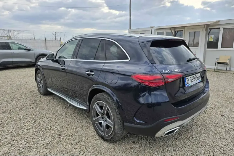 Mercedes-Benz GLC 300 (Clasa GLC) din 2023 cu 59.380 km - oferta MER204766 - foto 5