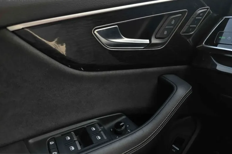 Audi Q8 din 2023 cu 55.442 km - oferta AUD204768 - foto 14