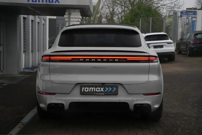 Porsche Cayenne din 2024 cu 16.000 km - oferta POR204774 - foto 3