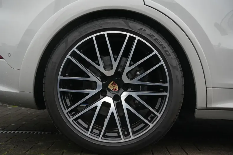 Porsche Cayenne din 2024 cu 16.000 km - oferta POR204774 - foto 14