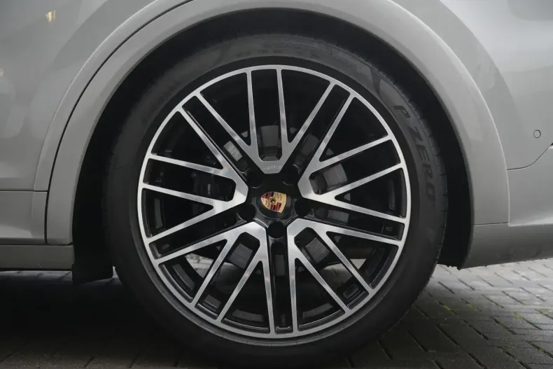 Porsche Cayenne din 2024 cu 16.000 km - oferta POR204774 - foto 17