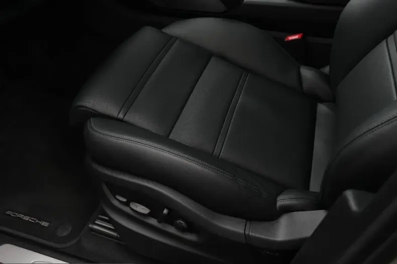 Porsche Cayenne din 2024 cu 16.000 km - oferta POR204774 - foto 19