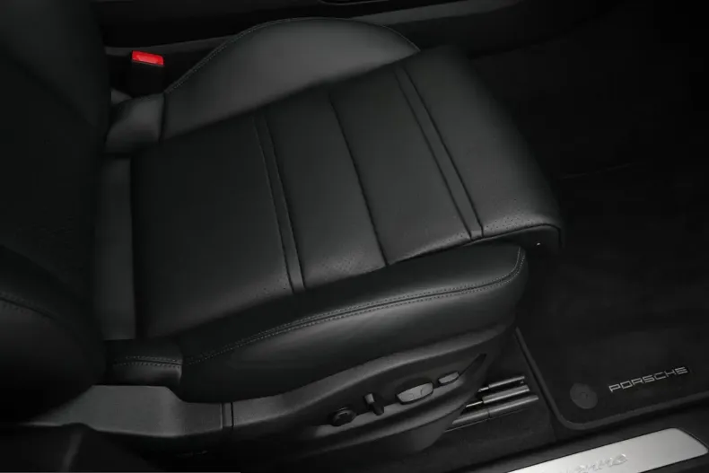 Porsche Cayenne din 2024 cu 16.000 km - oferta POR204774 - foto 21