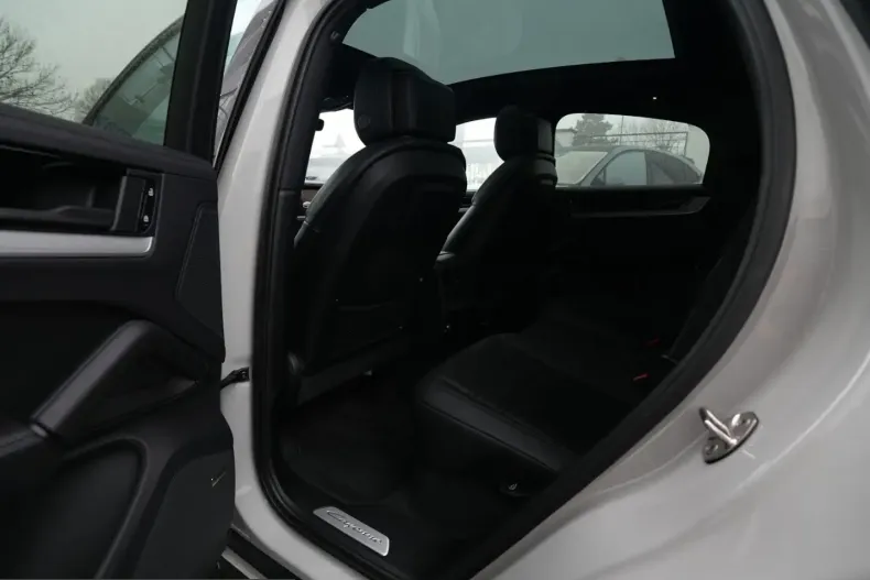 Porsche Cayenne din 2024 cu 16.000 km - oferta POR204774 - foto 41