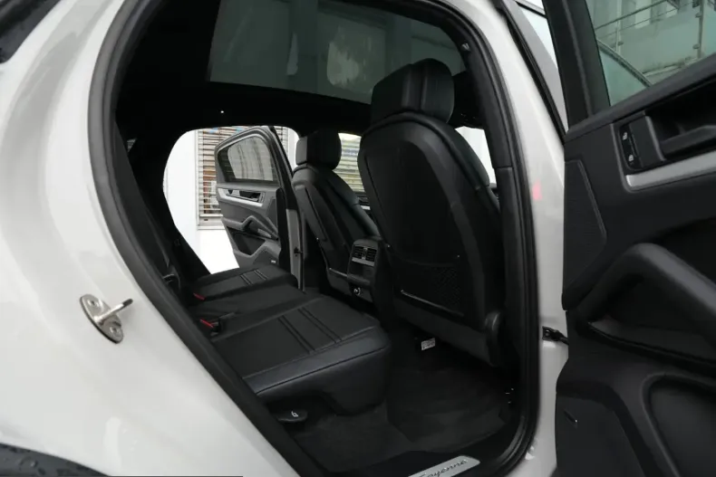 Porsche Cayenne din 2024 cu 16.000 km - oferta POR204774 - foto 42