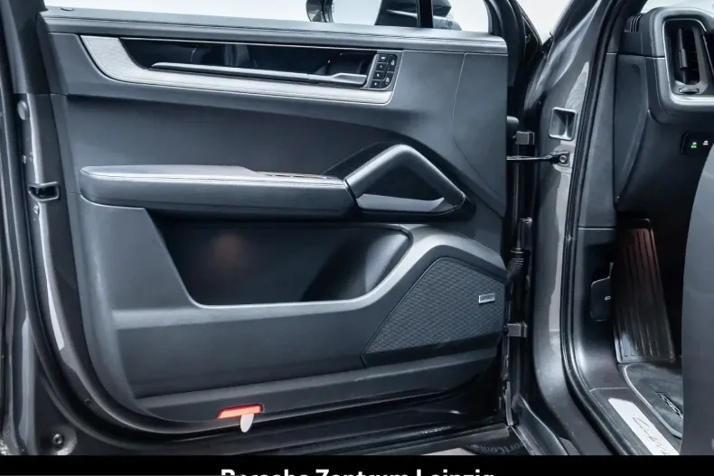 Porsche Cayenne din 2024 cu 44.650 km - oferta POR204778 - foto 21