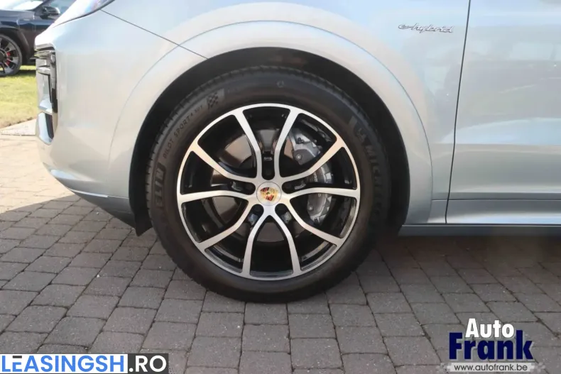 Porsche Cayenne din 2024 cu 24.122 km - oferta POR204784 - foto 4