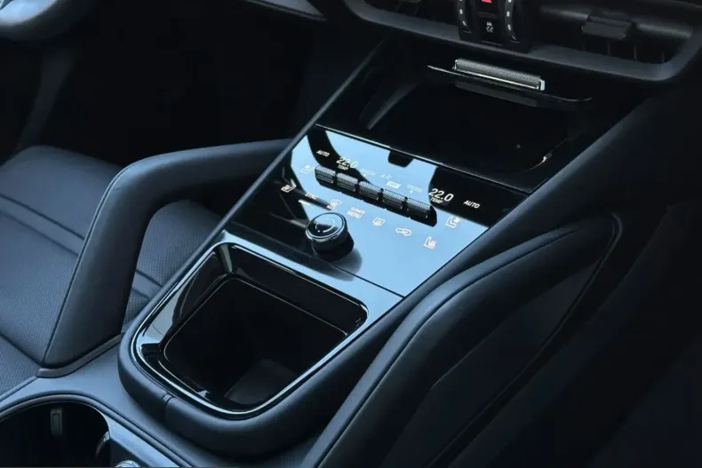 Porsche Cayenne din 2024 cu 43.050 km - oferta POR204787 - foto 11