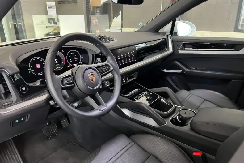 Porsche Cayenne din 2024 cu 9.300 km - oferta POR204788 - foto 12