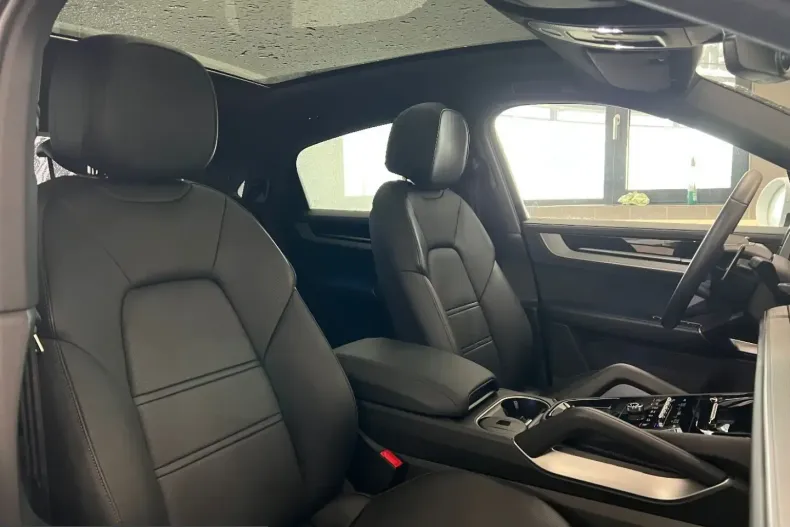 Porsche Cayenne din 2024 cu 9.300 km - oferta POR204788 - foto 16