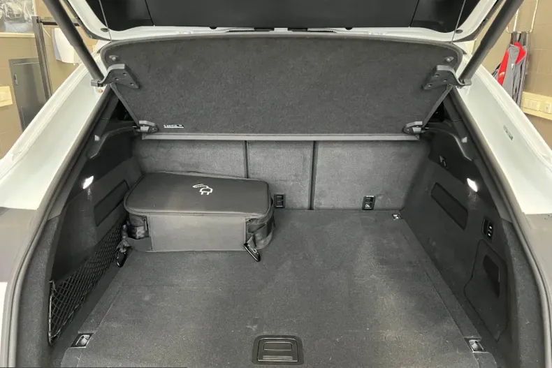 Porsche Cayenne din 2024 cu 9.300 km - oferta POR204788 - foto 28