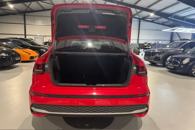 Audi A3 din 2025 cu 9.900 km - oferta AUD204790 - foto 10