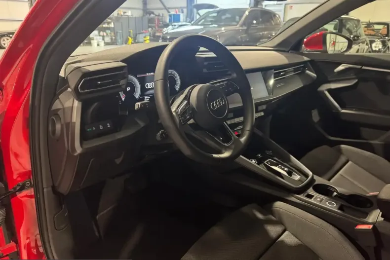 Audi A3 din 2025 cu 9.900 km - oferta AUD204790 - foto 16