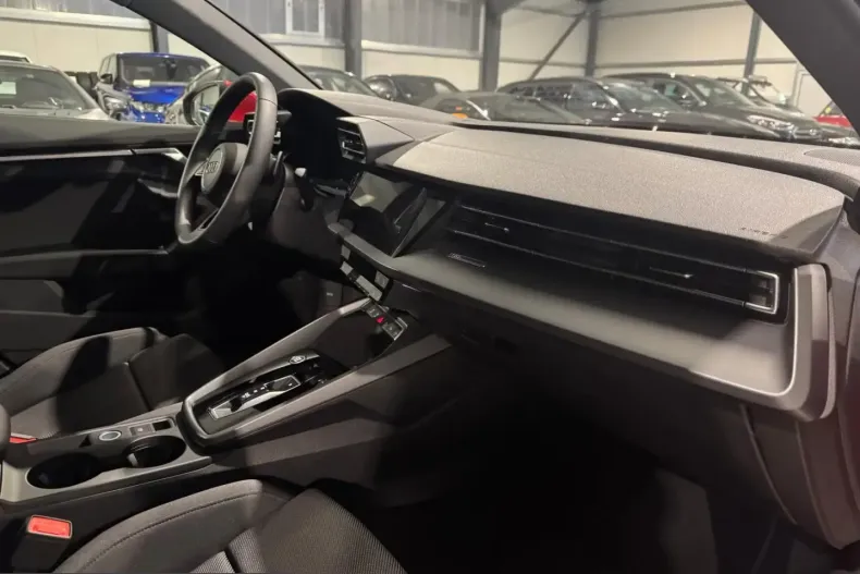 Audi A3 din 2025 cu 9.900 km - oferta AUD204790 - foto 20