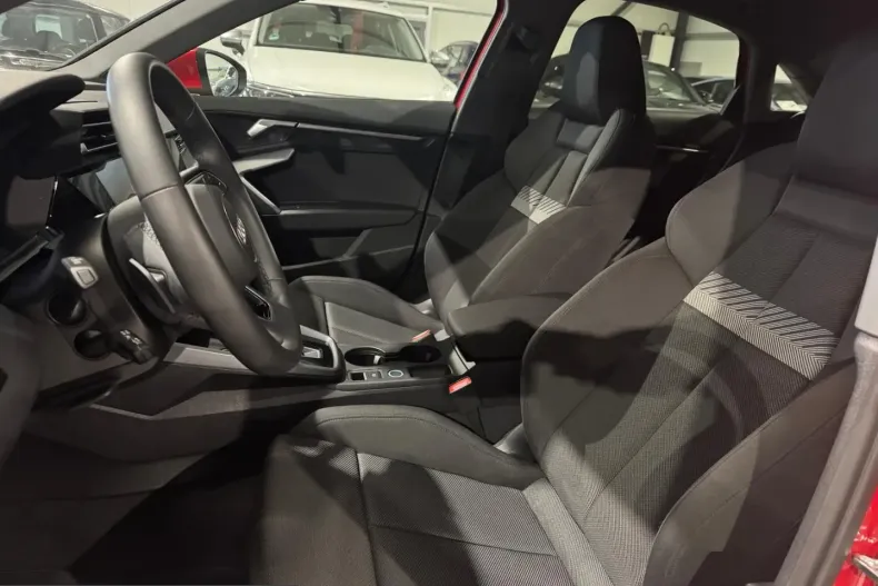 Audi A3 din 2025 cu 9.900 km - oferta AUD204790 - foto 22