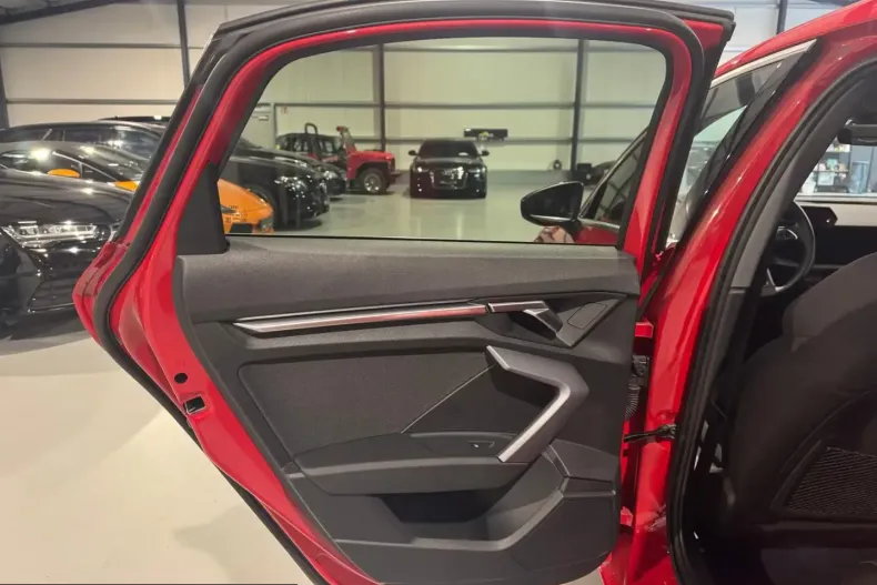 Audi A3 din 2025 cu 9.900 km - oferta AUD204790 - foto 25