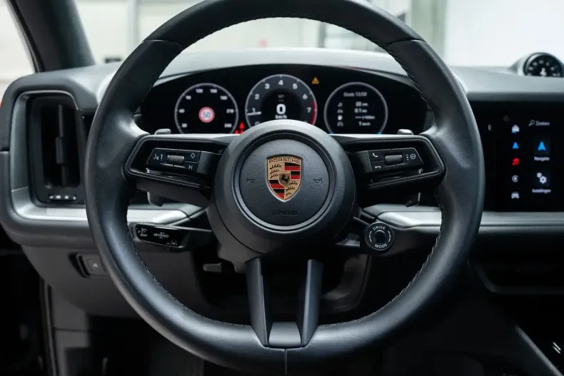 Porsche Cayenne din 2023 cu 61.514 km - oferta POR204793 - foto 19