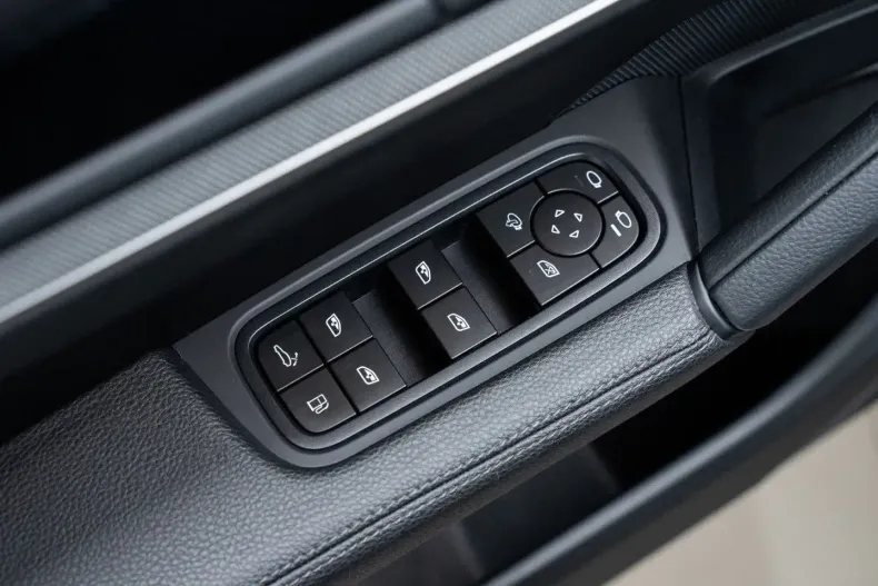 Porsche Cayenne din 2023 cu 61.514 km - oferta POR204793 - foto 24