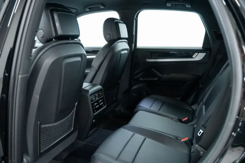 Porsche Cayenne din 2023 cu 61.514 km - oferta POR204793 - foto 26