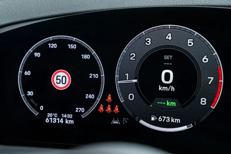 Porsche Cayenne din 2023 cu 61.514 km - oferta POR204793 - foto 30