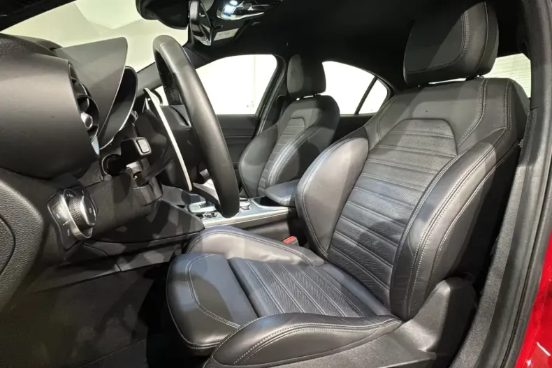 Alfa Romeo Giulia din 2023 cu 9.990 km - oferta ALF204800 - foto 12