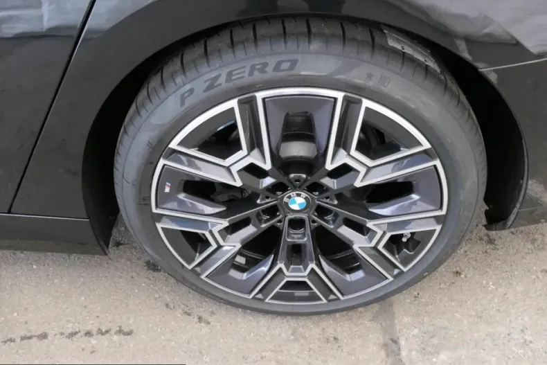 BMW 520 (Seria 5) din 2025 cu 30.424 km - oferta BMW204801 - foto 4