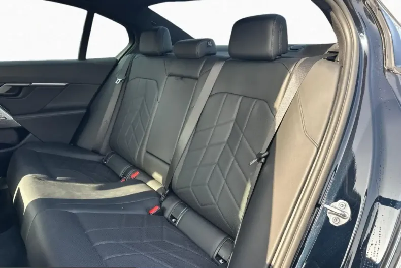 BMW 520 (Seria 5) din 2025 cu 24.718 km - oferta BMW204802 - foto 10