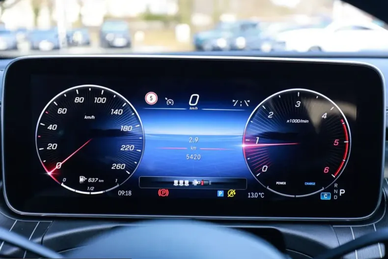 Mercedes-Benz C 220 (Clasa C) din 2024 cu 5.419 km - oferta MER204805 - foto 14