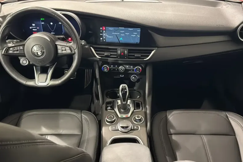 Alfa Romeo Giulia din 2023 cu 5.220 km - oferta ALF204810 - foto 9