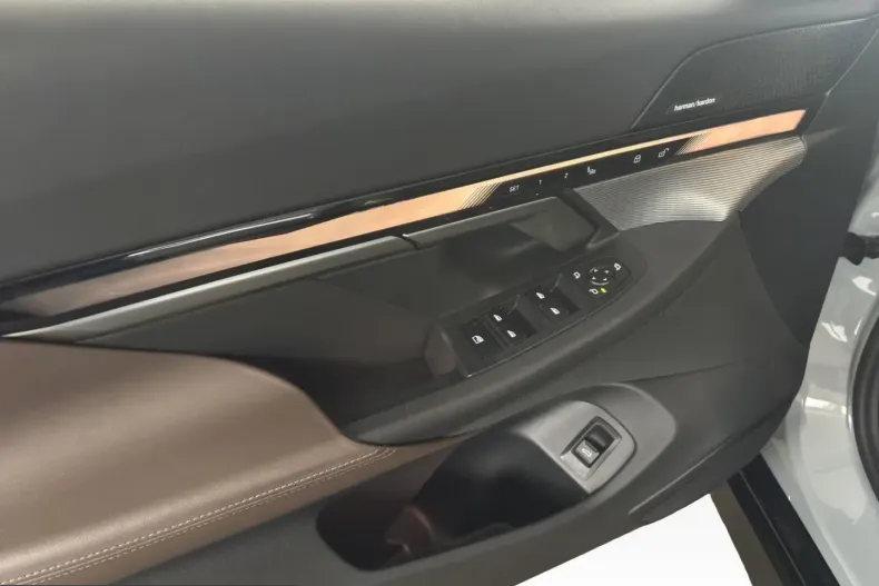 BMW i5 (Seria 5) din 2024 cu 66.649 km - oferta BMW204811 - foto 9