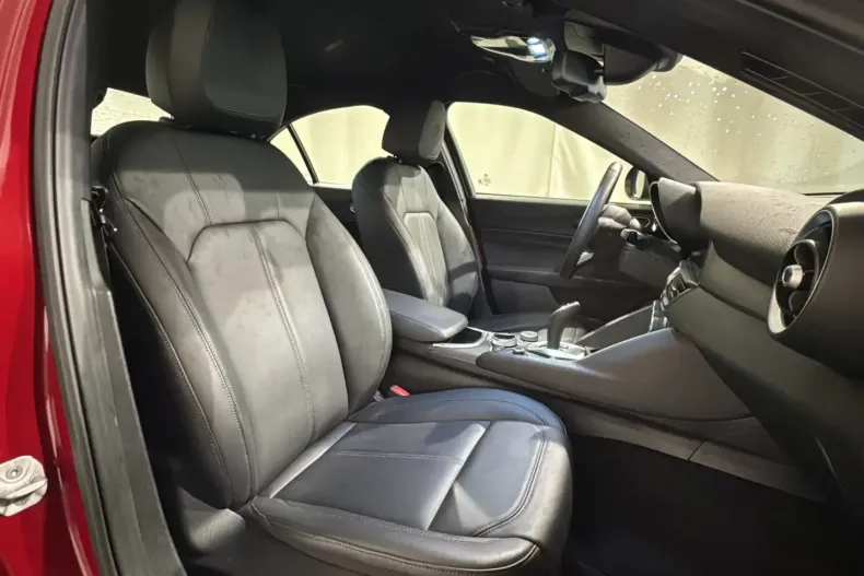 Alfa Romeo Giulia din 2023 cu 17.400 km - oferta ALF204818 - foto 11