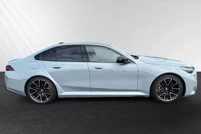 BMW M5 (Seria 5) din 2024 cu 32.500 km - oferta BMW204828 - foto 3