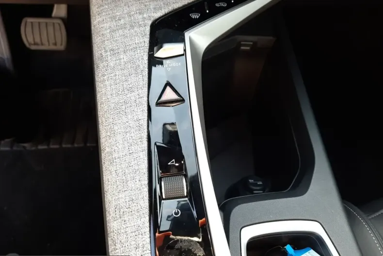 Peugeot 5008 din 2025 cu 45.075 km - oferta PEU204831 - foto 25