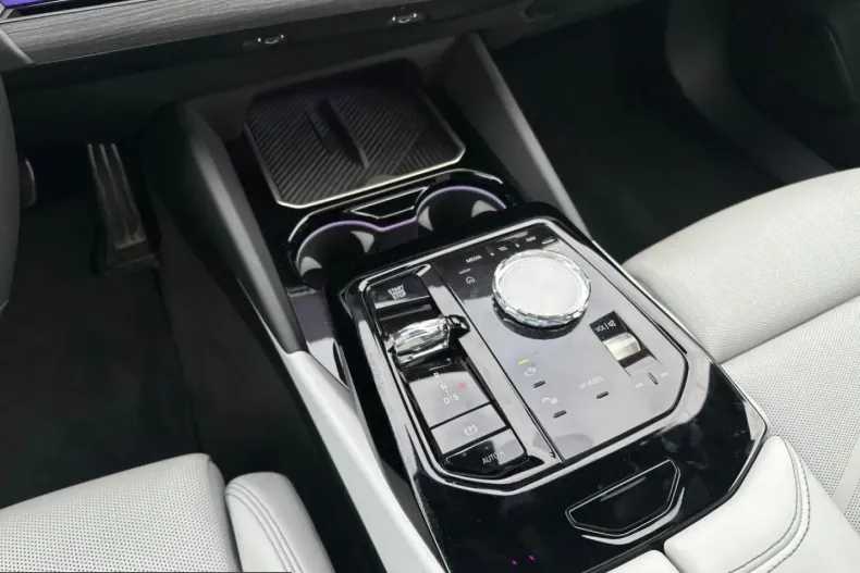 BMW 550 (Seria 5) din 2024 cu 59.091 km - oferta BMW204840 - foto 11