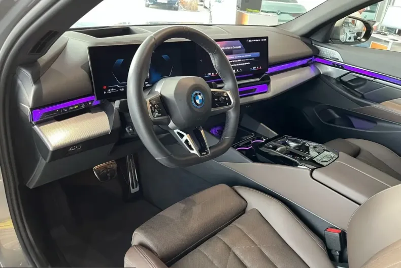 BMW 550 (Seria 5) din 2024 cu 26.532 km - oferta BMW204844 - foto 7