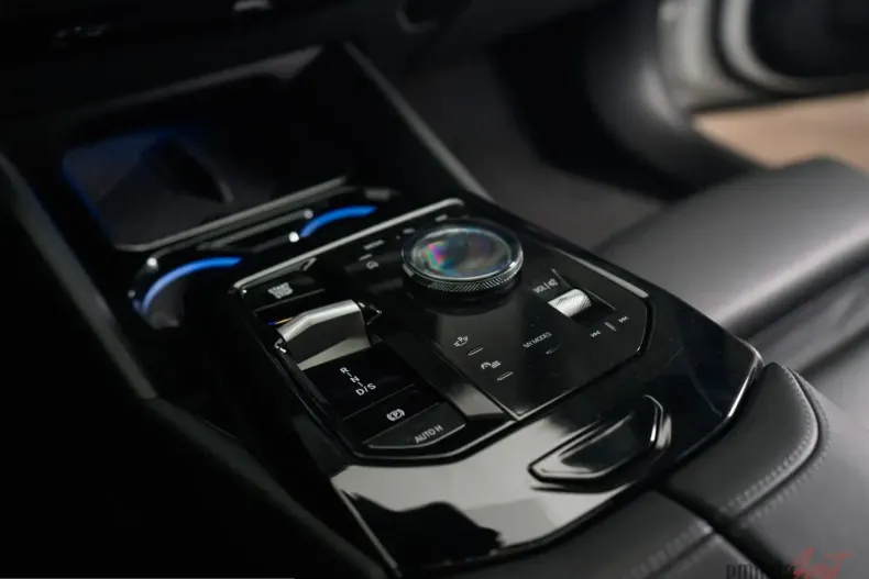 BMW 550 (Seria 5) din 2024 cu 82.000 km - oferta BMW204845 - foto 33