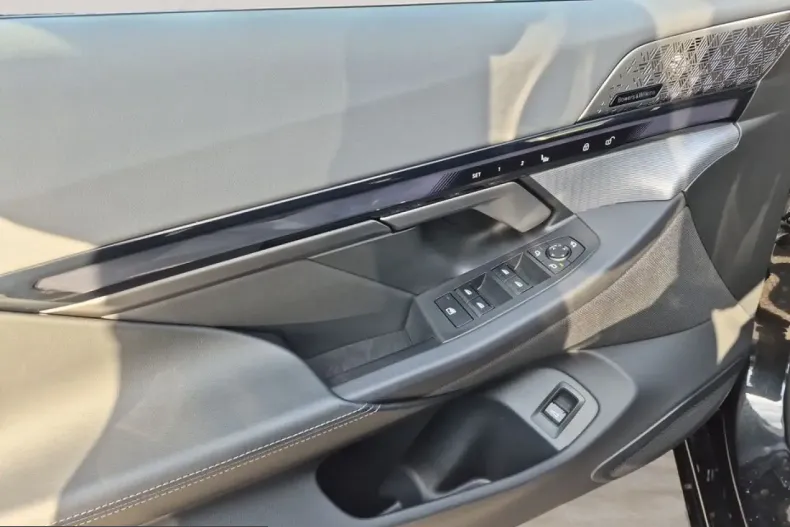 BMW 550 (Seria 5) din 2024 cu 46.005 km - oferta BMW204846 - foto 8