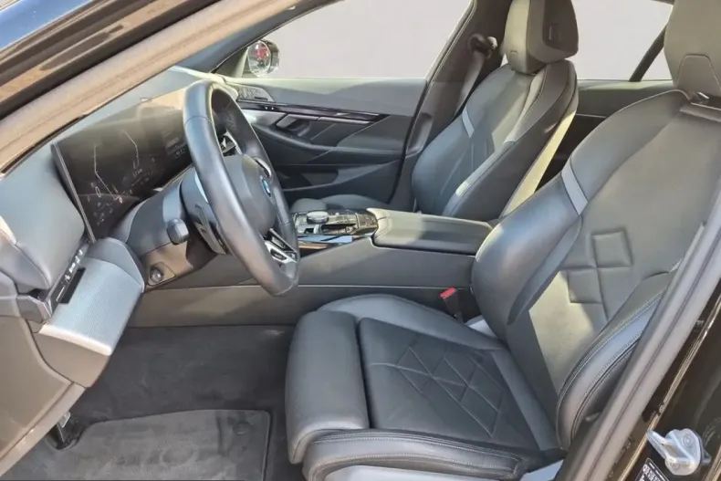 BMW 550 (Seria 5) din 2024 cu 46.005 km - oferta BMW204846 - foto 9