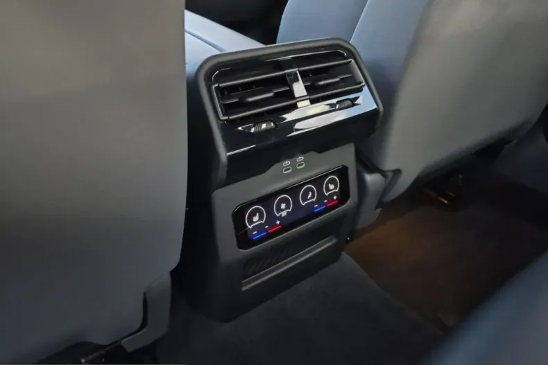 BMW 550 (Seria 5) din 2024 cu 46.005 km - oferta BMW204846 - foto 17