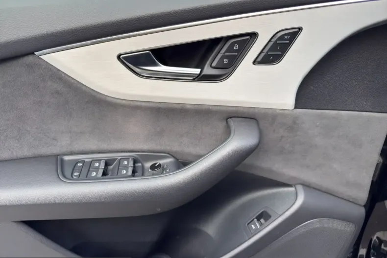 Audi Q8 din 2023 cu 40.768 km - oferta AUD204850 - foto 7