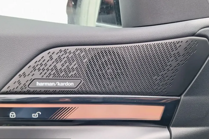 BMW 550 (Seria 5) din 2024 cu 10.141 km - oferta BMW204851 - foto 10