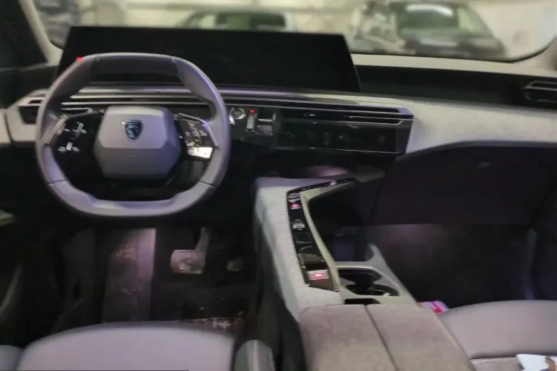 Peugeot 5008 din 2025 cu 26.500 km - oferta PEU204856 - foto 10