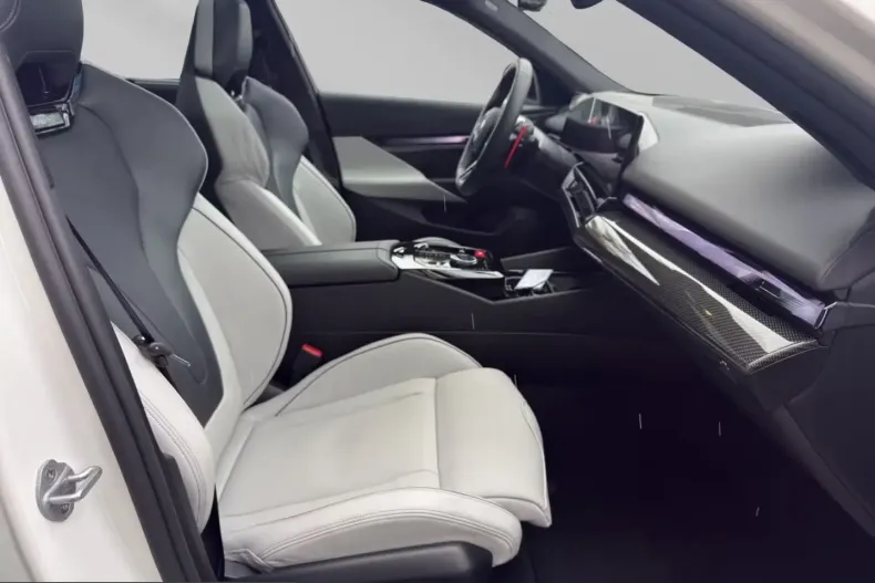 BMW M5 (Seria 5) din 2025 cu 14.980 km - oferta BMW204859 - foto 7