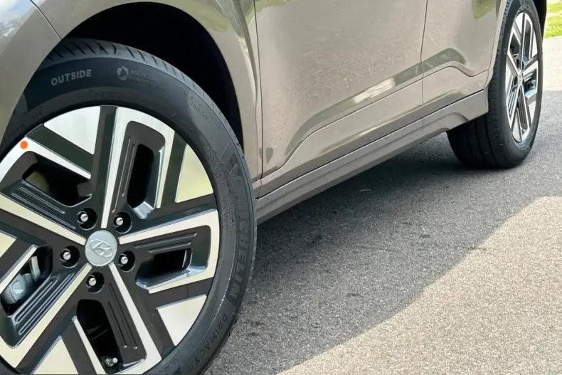 Hyundai Kona Elektro din 2024 cu 1.001 km - oferta HYU204863 - foto 25